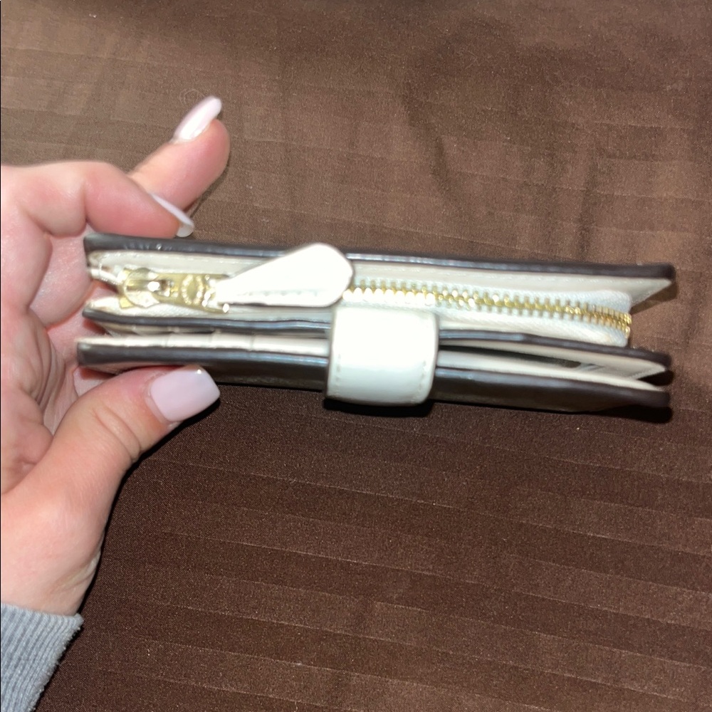 Coach Tan Signature Wallet EUC - Picture 4 of 9